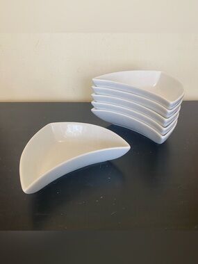 B. Smith Lazy Susan White Swirl Crescent Porcelain SINGLE Replacement Piece